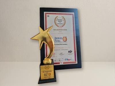 Akshaya Patra receives the NGO Leadership Award at the National Awards for Excellence