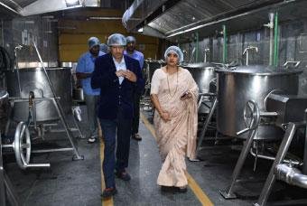 Honorable Dignitaries Visits HK Hill Kitchen 