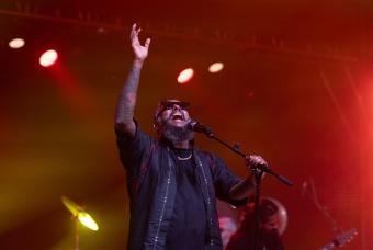 Music at fever pitch!