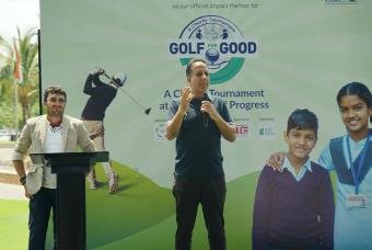 Mr. Dinesh Malkani, Founder & CEO, Smarten Spaces addressing the audience. Mr. Vaibhav Gupta, Managing Director of Mairav Group of Companies and Group CEO of Greenways Group of Companies on the side