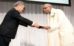 President, CEO- Nikkei Inc. Naotoshi Okada presenting the Nikkei Asia Prize to Chairman of Akshaya Patra, Shri Madhu Pandit Dasa