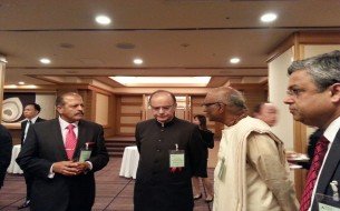 Akshaya Patra Chairman, Sri Madhu Pandit Dasa in conversation with the Honourable Finance Minister of India, Mr. Arun Jaitley